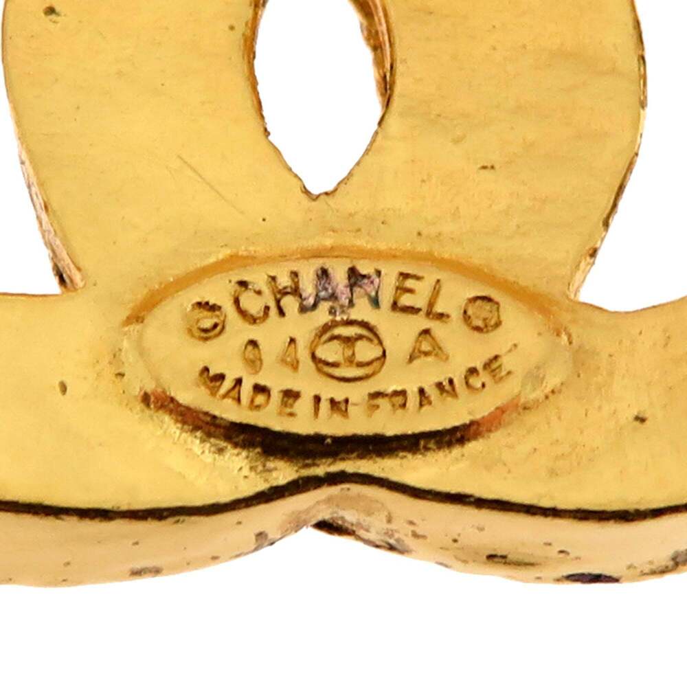 CHANEL Gold Logo Brooch - Picture 5 of 5